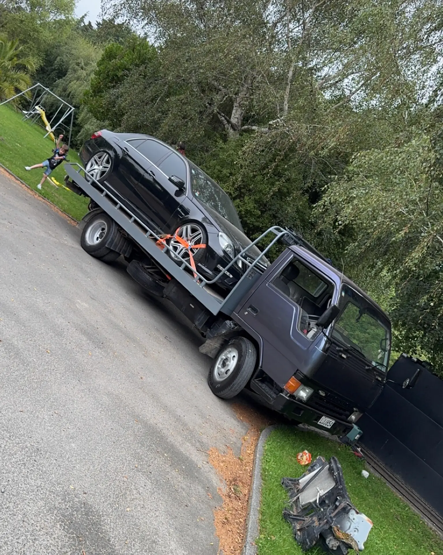 IMG_2641 Hotshot Towing & Transport towing a Mercedes Benz