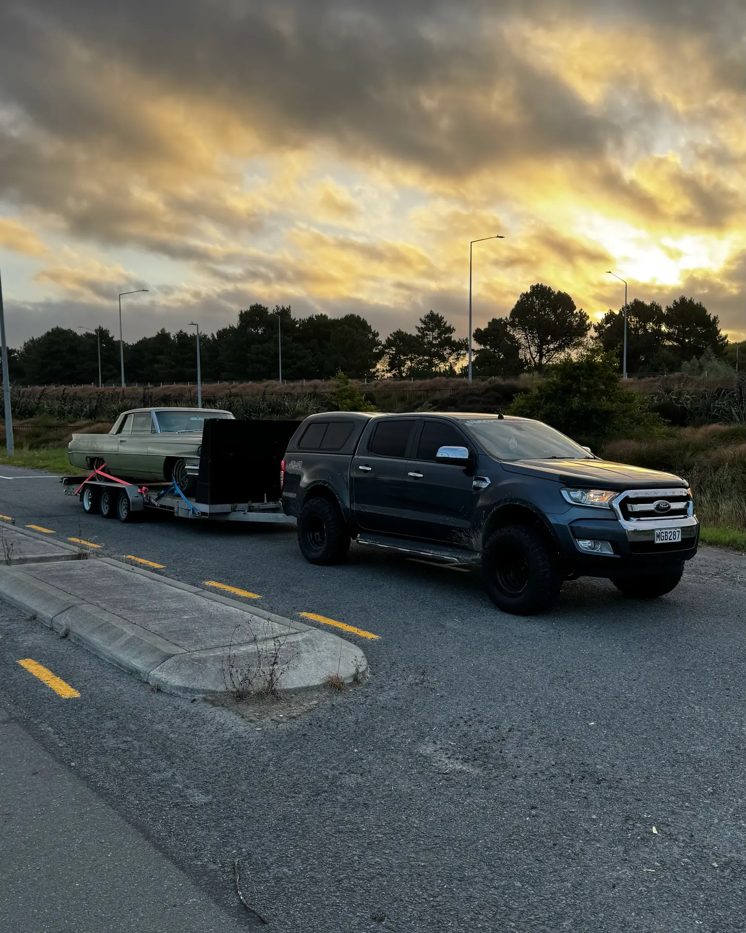 img Hotshot Towing & Transport Hilix towing specialty vehicle